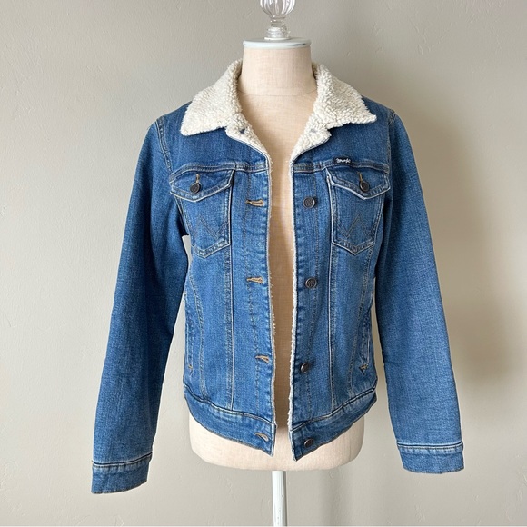 NWOT Wrangler Sherpa Denim Jacket - Picture 2 of 6
